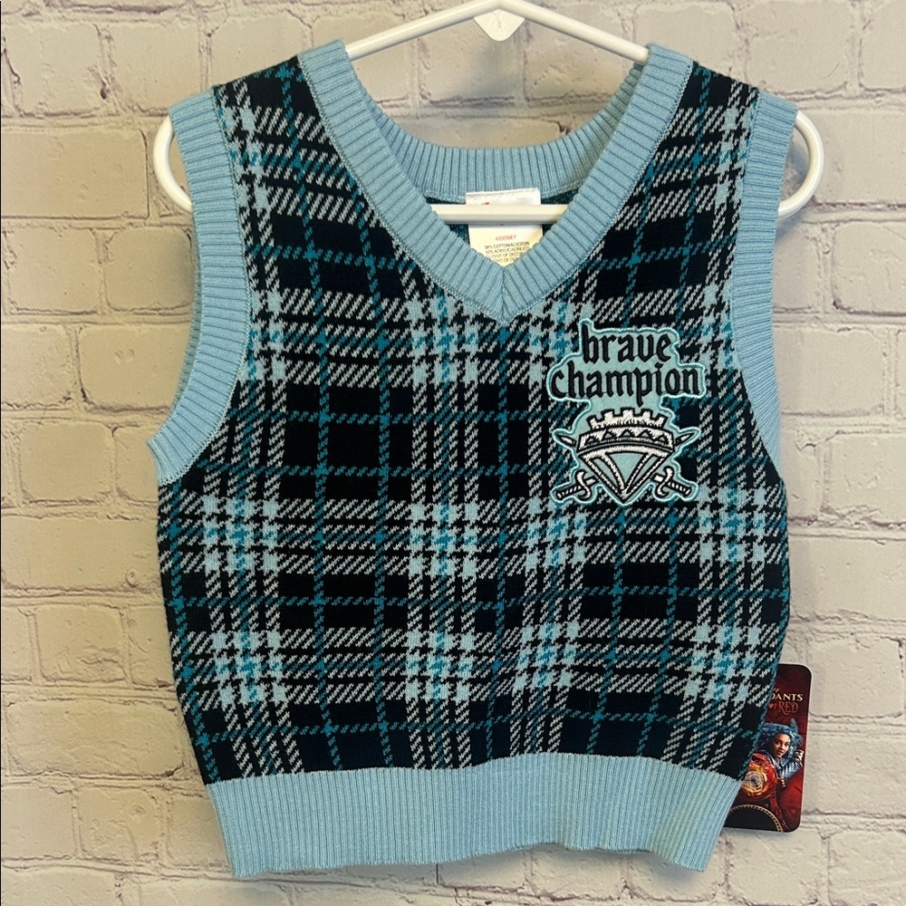 Disney Descendants NEW The rise of red plaid v neck vest unisex child size 4, 5